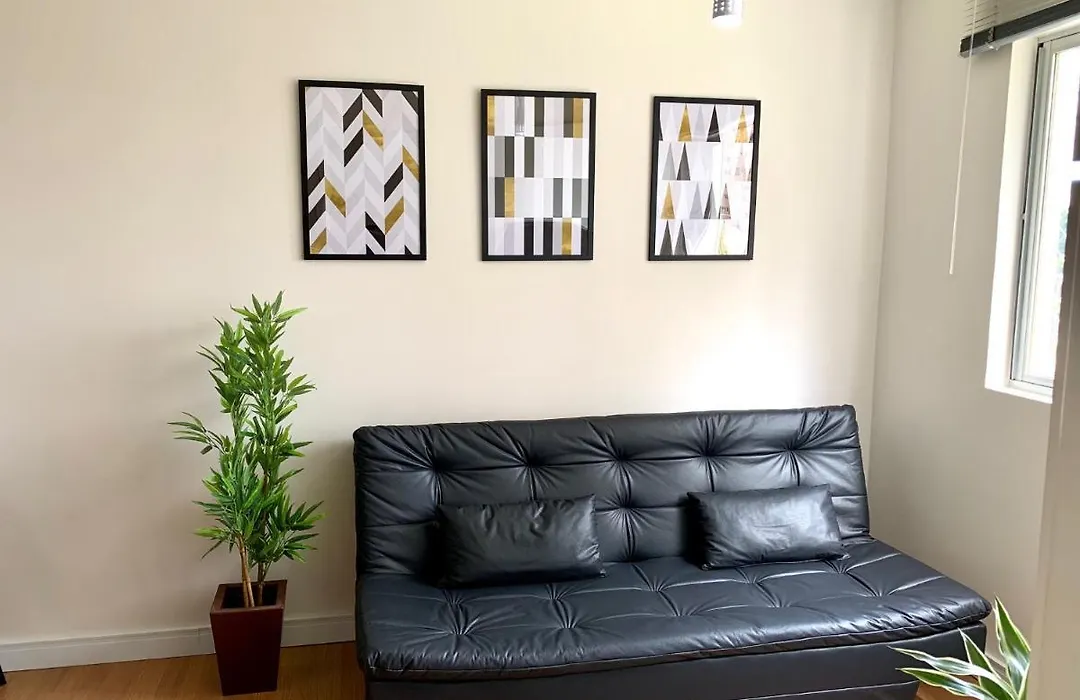 205- Apartamento 1 quarto suite, Encantador, amplo e decorado, mobiliario moderno, cozinha completa com utensílios , Excelente vista da cidade e localização privelegiada no bairro Bigorrilho ,-1